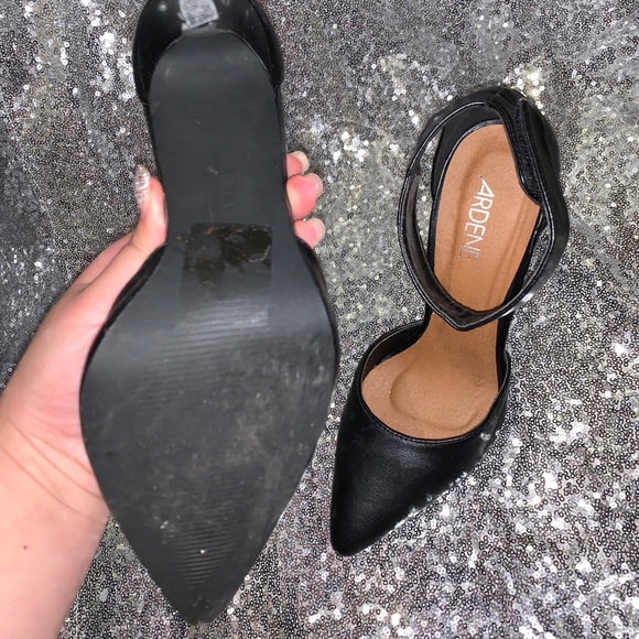 ARDENE BLACK STRAP POINTED HEELS - Picture 3 of 3